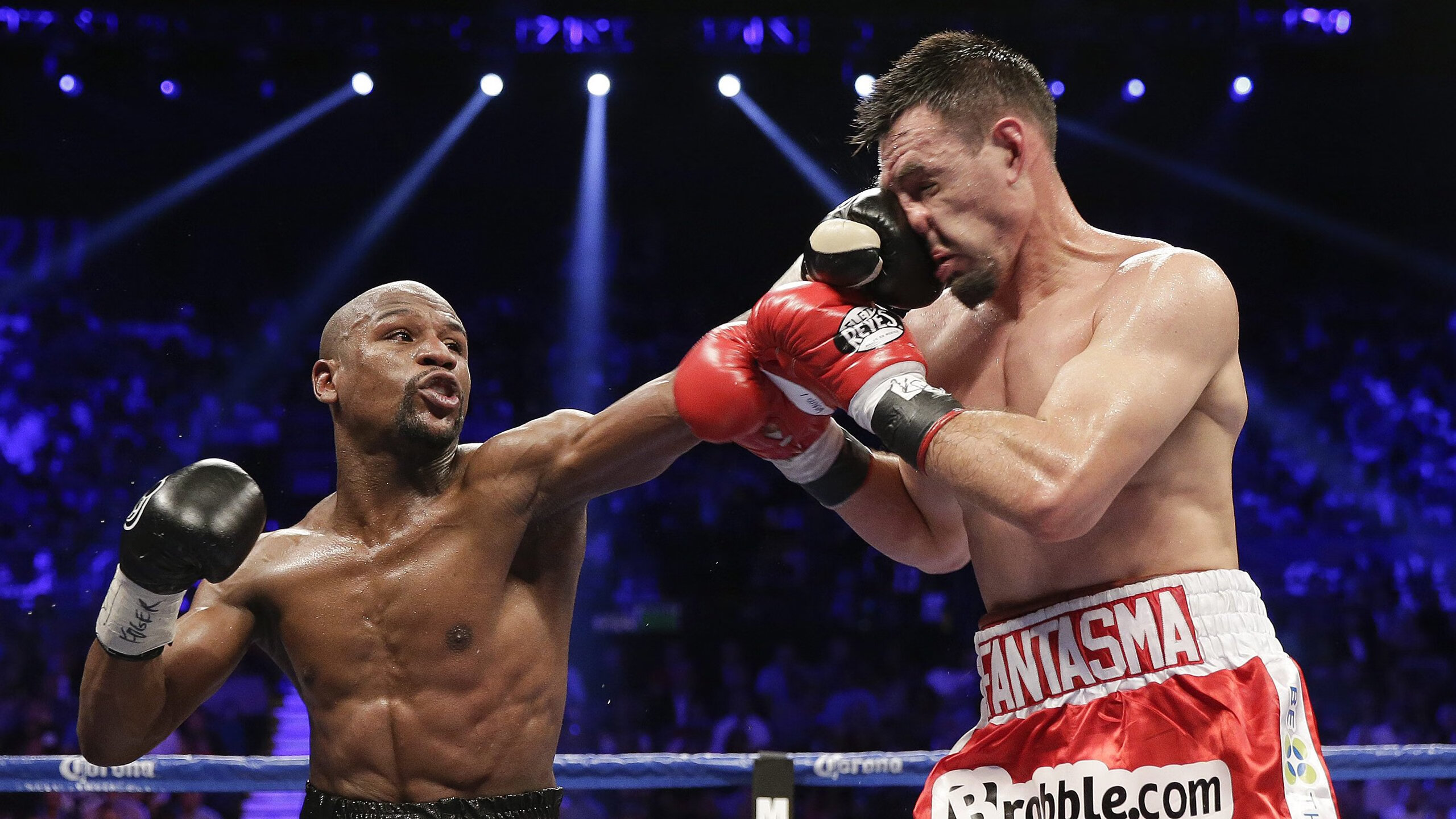 格里马尔多单场两粒任意球进球，德甲赛场再现经典射手，内马尔和格里兹曼关系